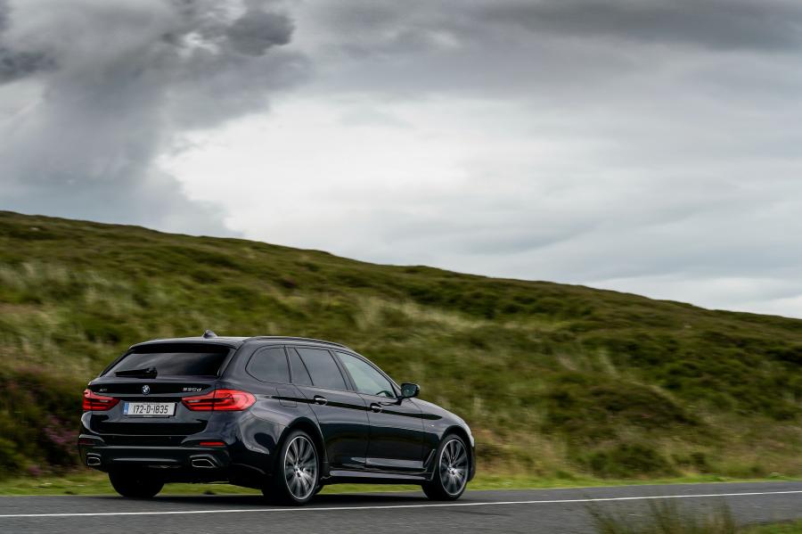 BMW 530d xDrive Touring M Sport (G31) 2017 года  (UK) (фото 35 из 40)